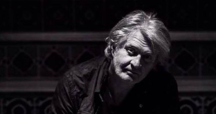 Tom Cochrane